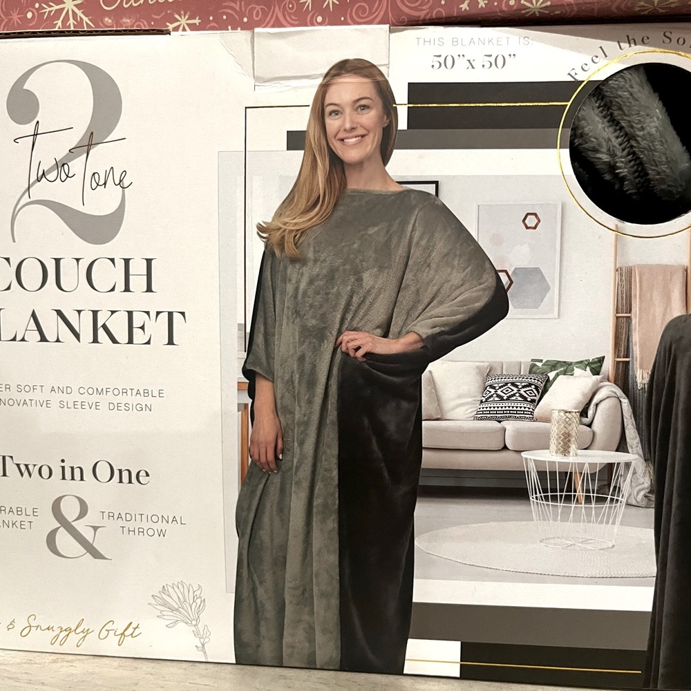 Two tone couch blanket .